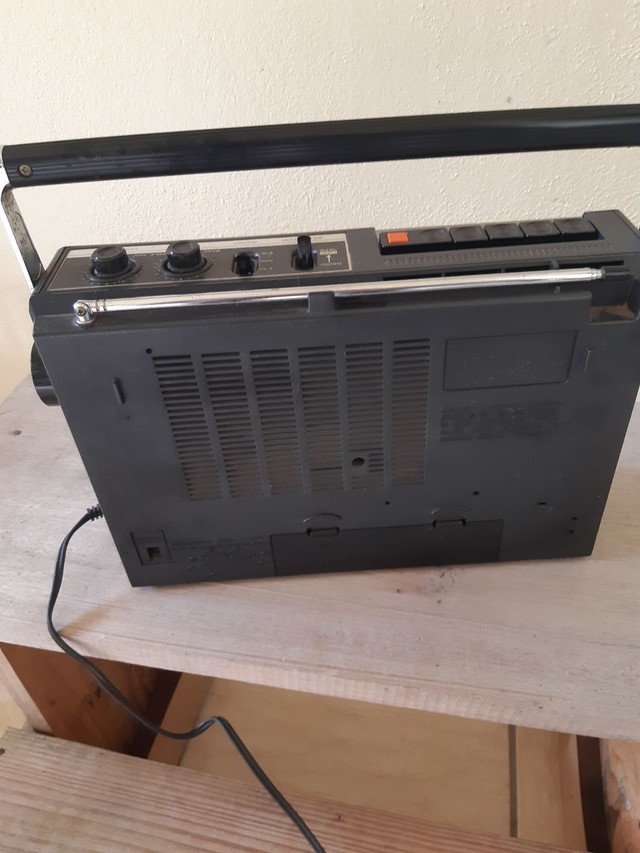 Rádio e toca fitas antigo continental funcionando  - Foto 4