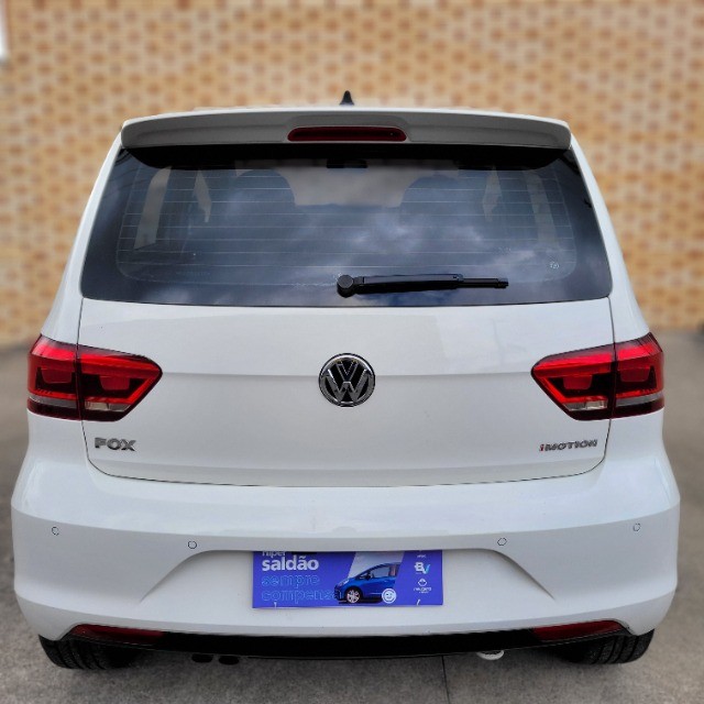 Volkswagen Fox Highline 1.0 Flex 2015 Completo automátizado