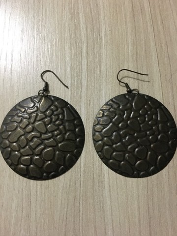 Brincos e argolas modelos diversos - Foto 3