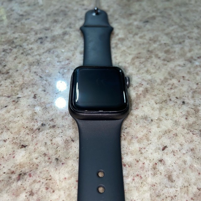 apple watch 5 40mm olx