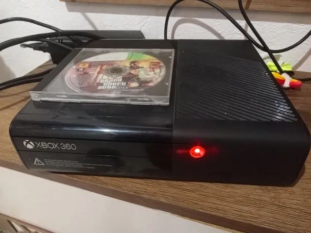 vendo Xbox 360 desbloqueado impecável 300$ - Hobbies e coleções - Vila São  Tiago, Piraquara 1247668031