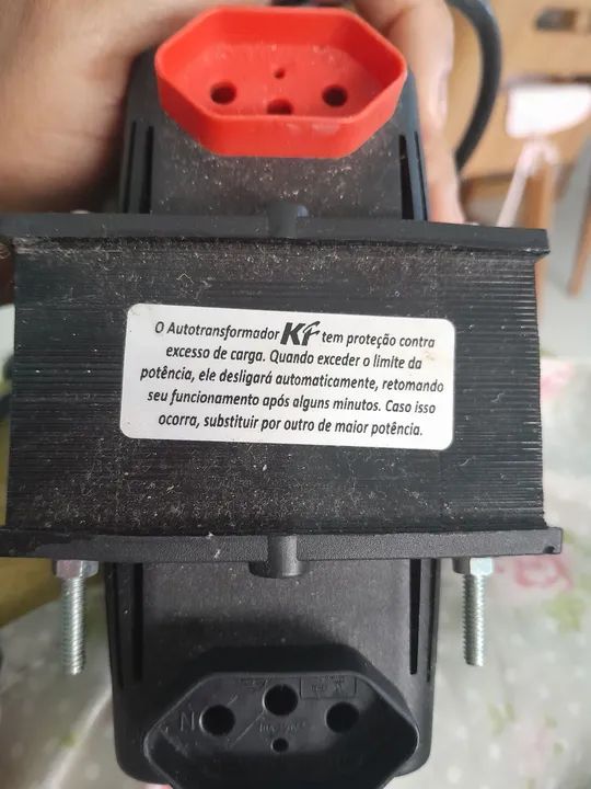 Transformador de energia 220v pra 120 e vice versa - Foto 2