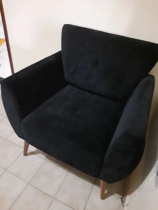 Poltrona estofada preta - Foto 3