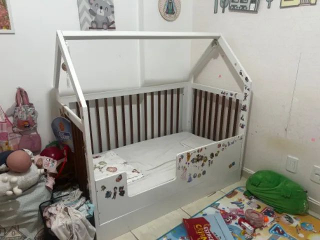 Berço casinha que vira mini cama