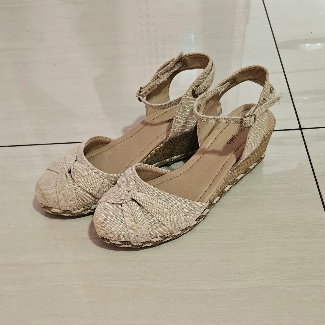 Sandália Salto Baixo Sonho dos Pés Nro37