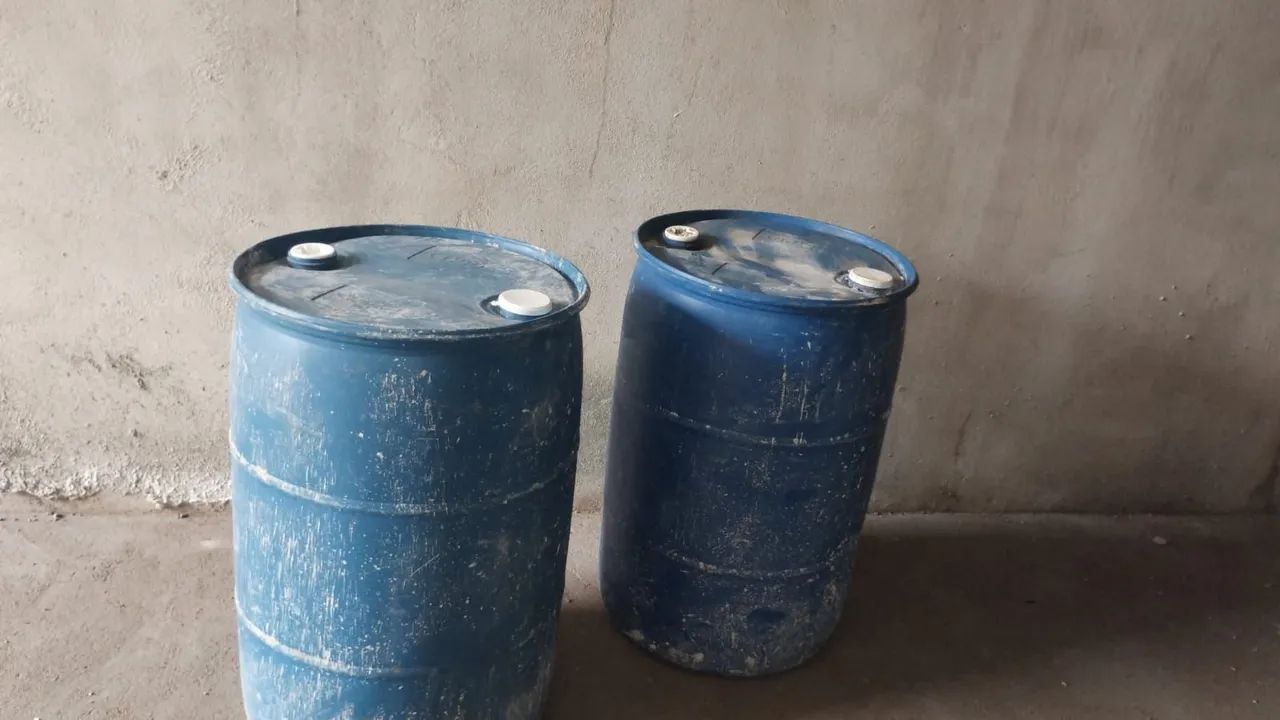 Tanques de plástico azul - 200 litros - Foto 4