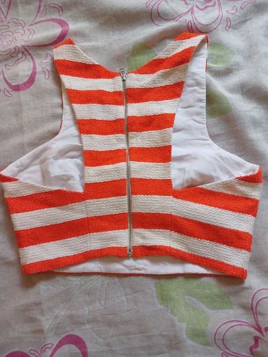 Blusa cropped dress to e saia  - Foto 2