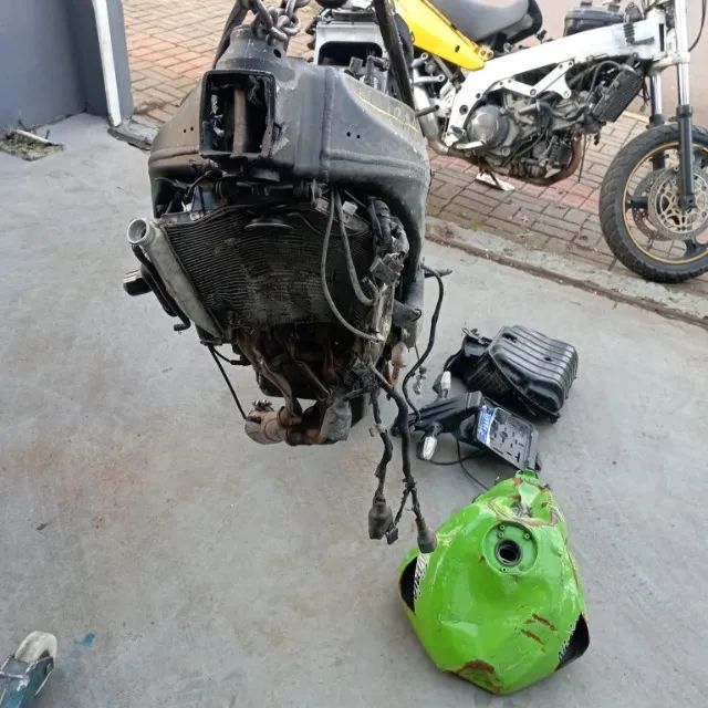 Sucata de moto para retirada de peças Kawasaki zx6 2020 - Peças
