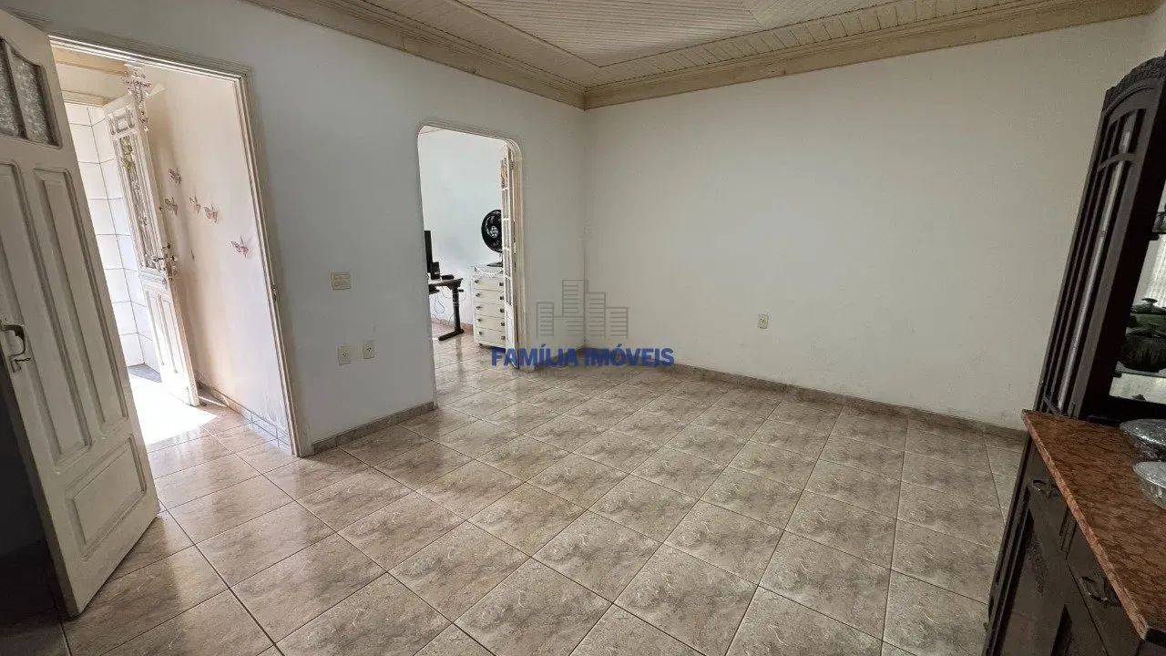 Sobrado de 3 dormitórios com Churrasqueira, Edícula e Quintal! - Foto 3