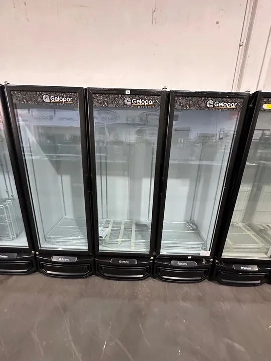 Expositor 3 portas cerveja  1450 litros Gelopar 