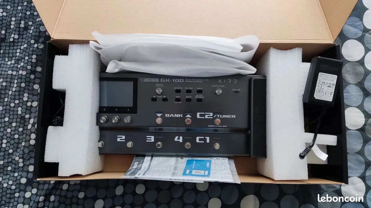 Pedaleira Nova Boss GX-100 Guitar Effects Processor