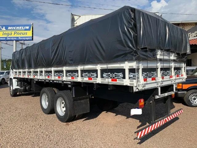 Vw 24220 Worker carroceria granel ano 2011 316700Km R$ 285.000,00av - Foto 9