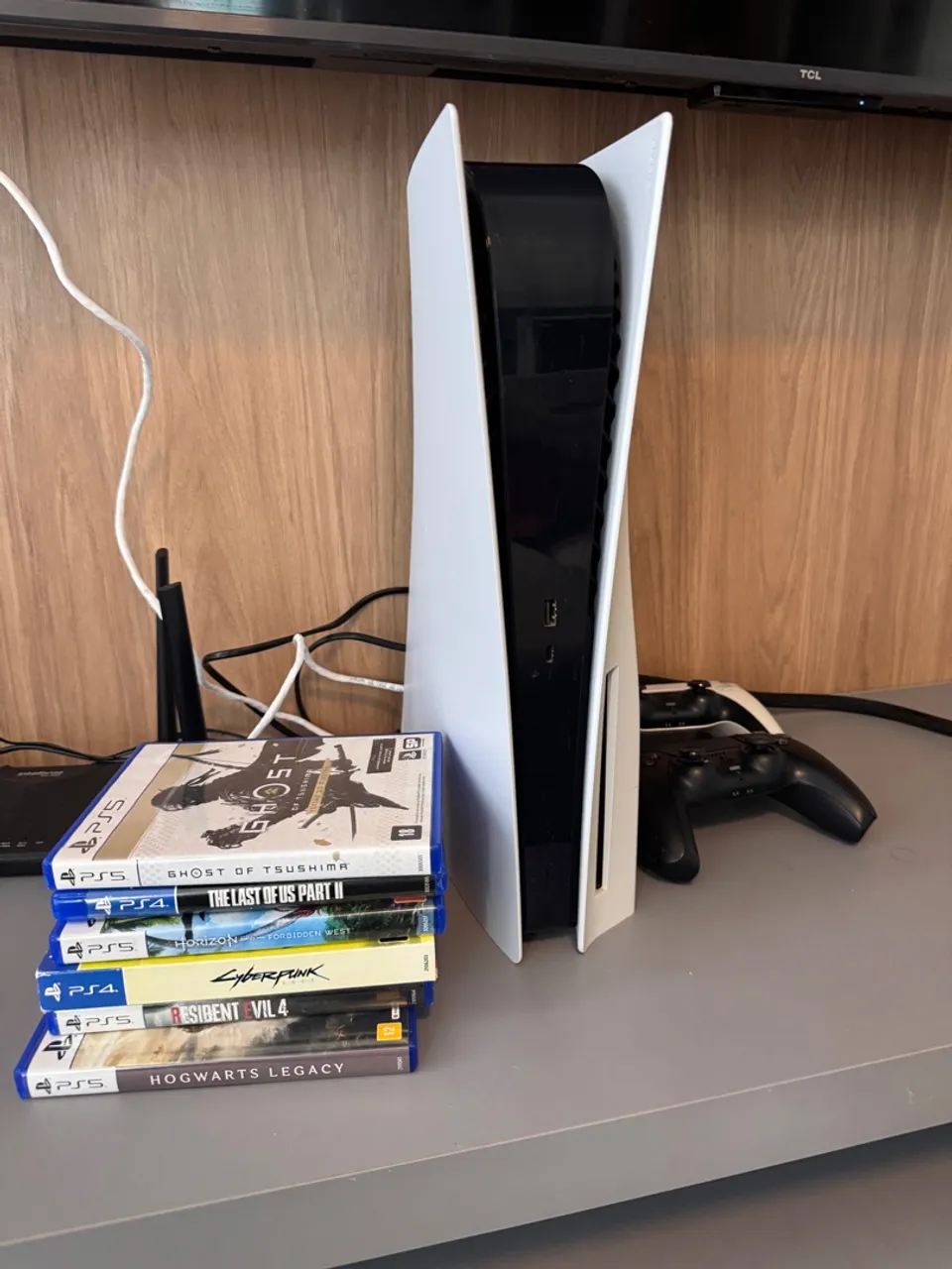 PlayStation 5 (PS5) com Jogos - Seminovo