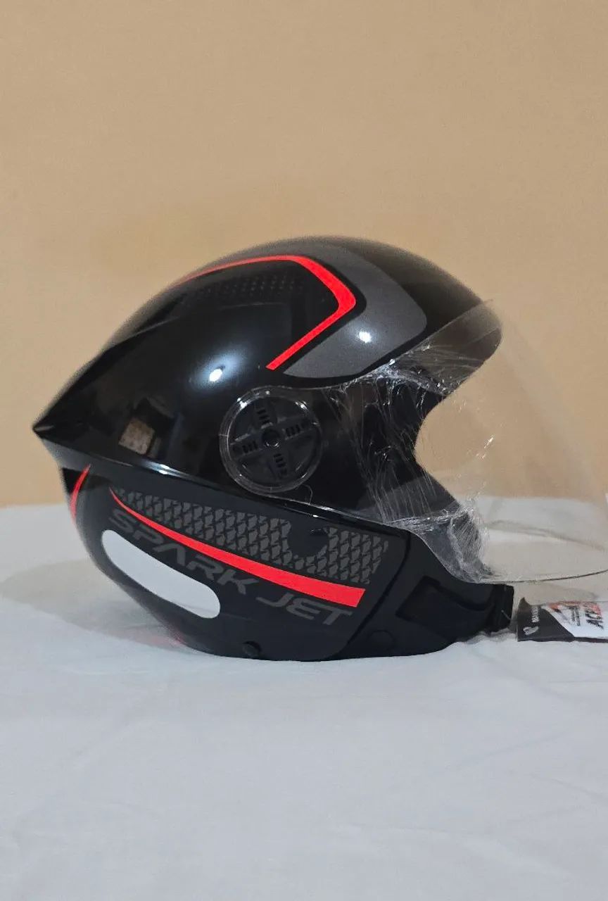 Capacete EBF Spark Jet novo