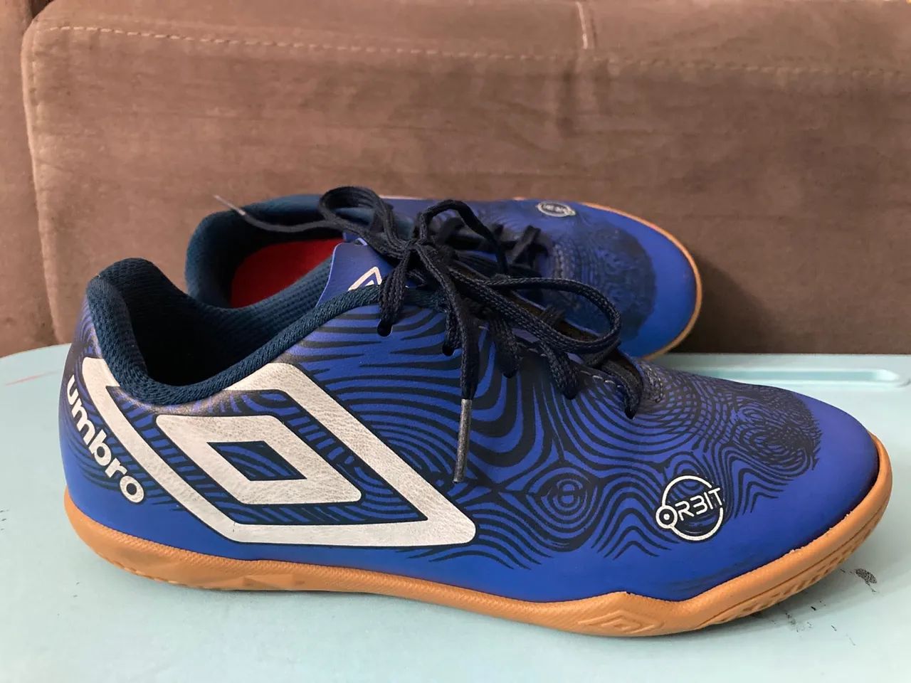 Chuteira Futsal Umbro Orbit Infantil - Tamanho 33 - Foto 2