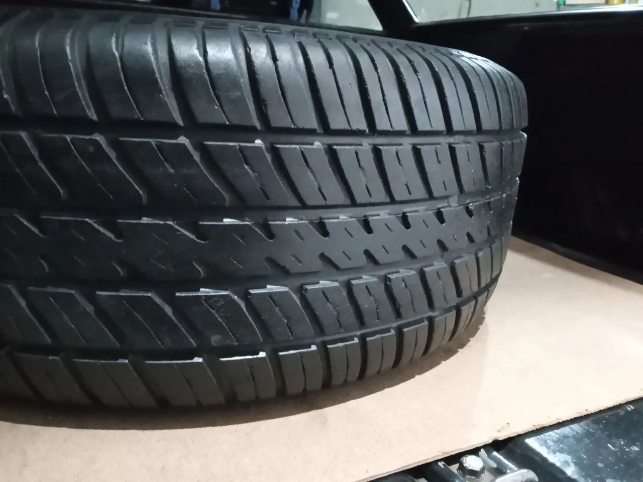 1 PNEU 245 60 R14  - Foto 3