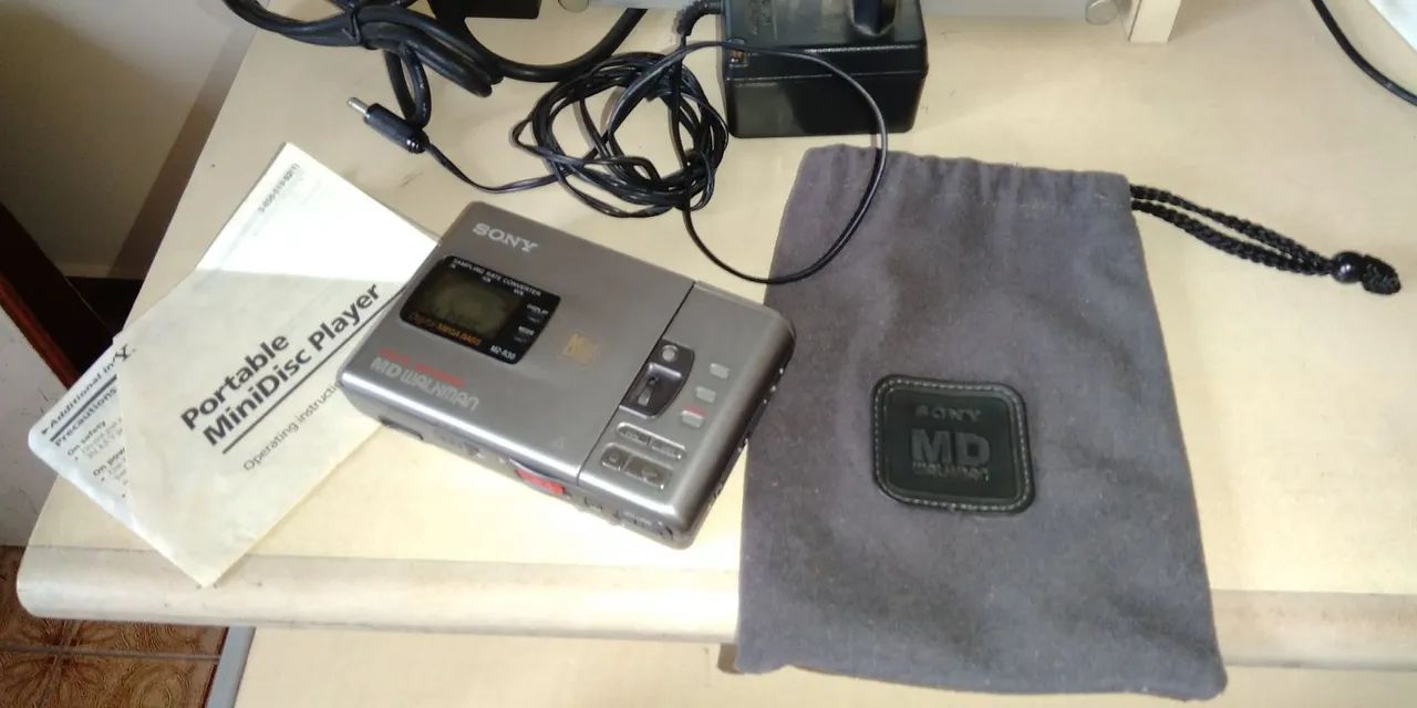 Mini Disc REC e Player Sony MD Walkman MZ-R30 - Aparelhos de Som