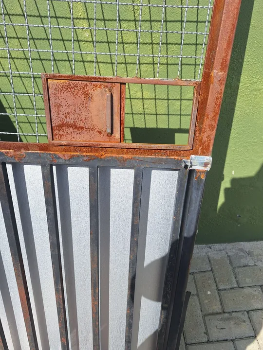 Portão de ferro