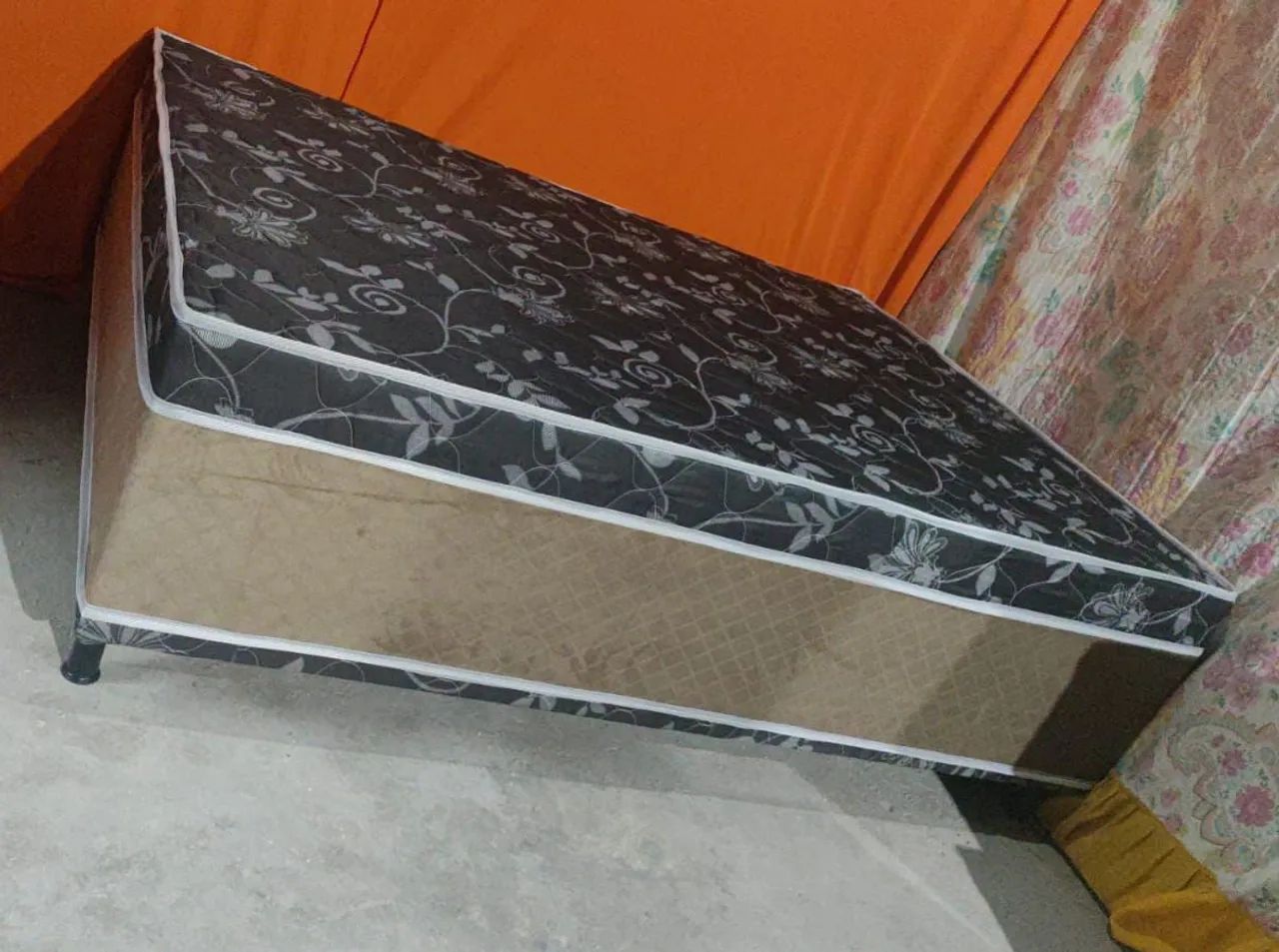 Cama Box Casal com Desenho Floral - Foto 2