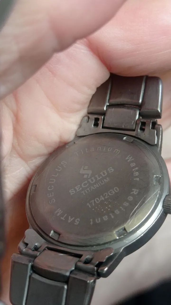 SECULUS TITANIUM QUARTZ DATE perfeito funcionamento todo original RARIDADE ESPETACULAR  - Foto 5