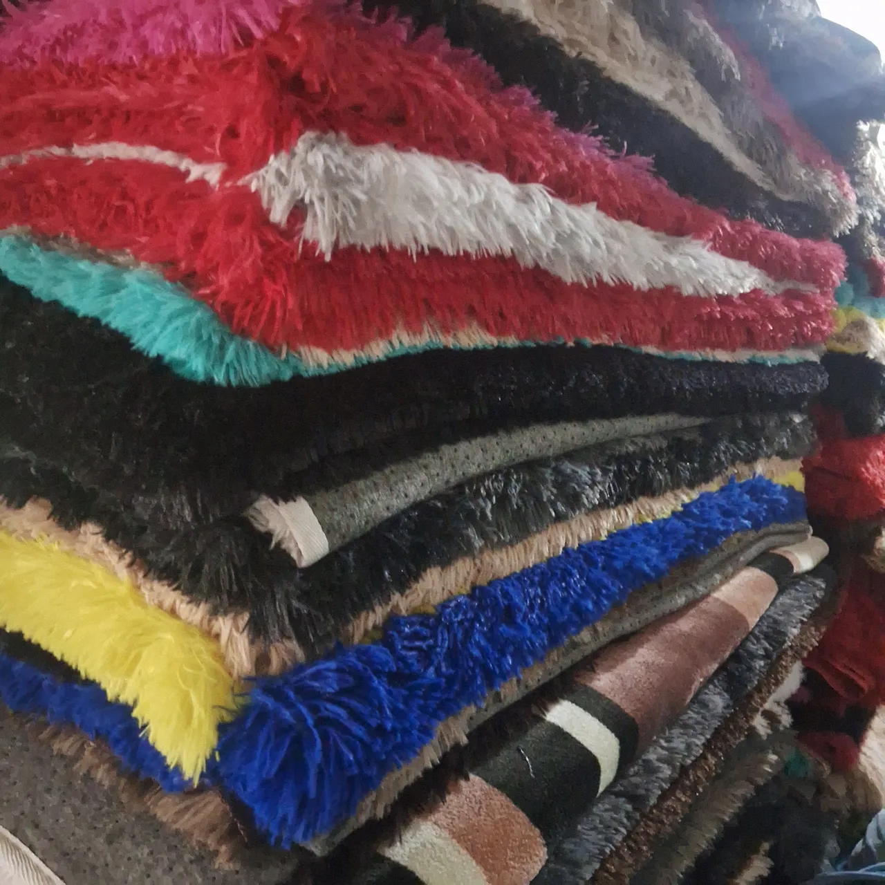 Tapetes Peludos para Decorar sua Casa
