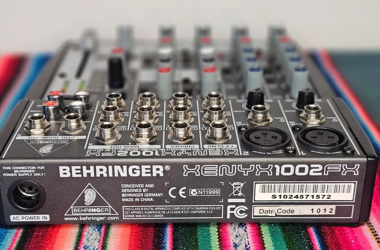 Mesa de Som Behringer Xenyx 1002FX - Foto 5