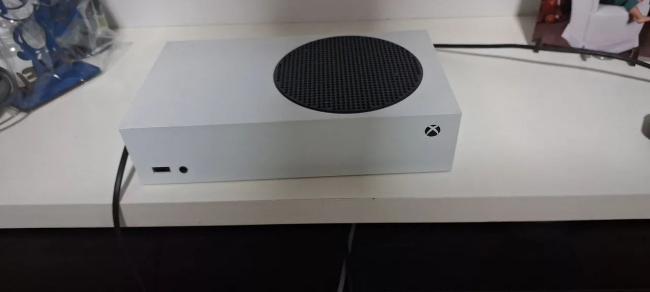 Xbox series S seminovo + games (aceito trocas interessantes) 