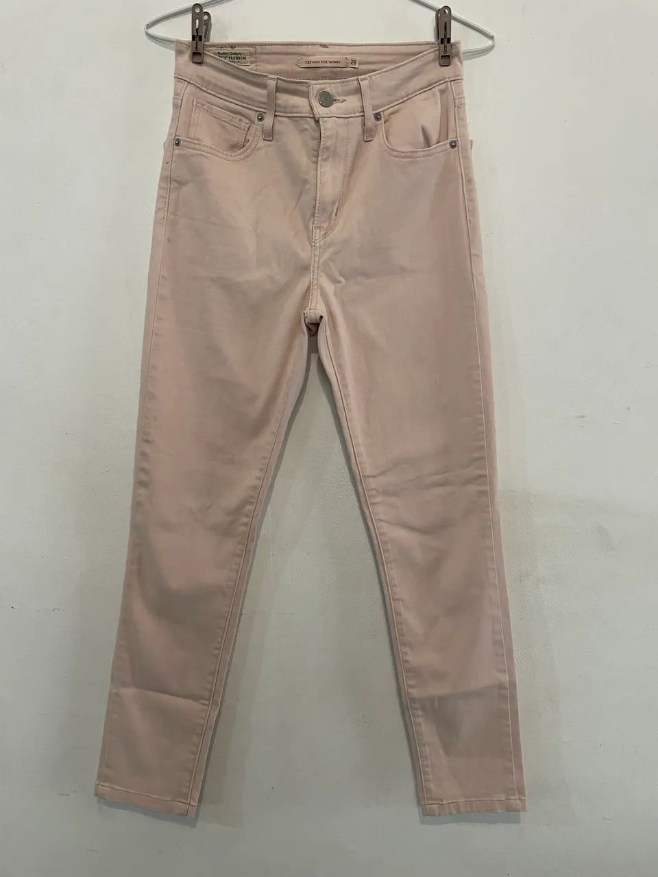 Calça skinny rosa bebê Levis Argentina 