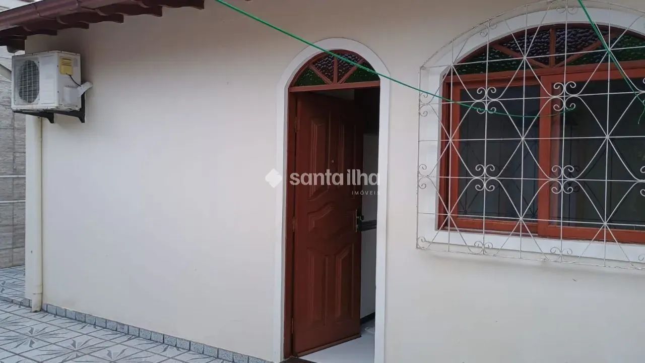 Terreno com 2 casas à venda, 598m² - Costeira do Pirajubaé - Florianópolis/SC - Foto 3