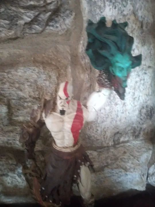 Figura Kratos God of War 25cm.  Aceito Oferta - Foto 2