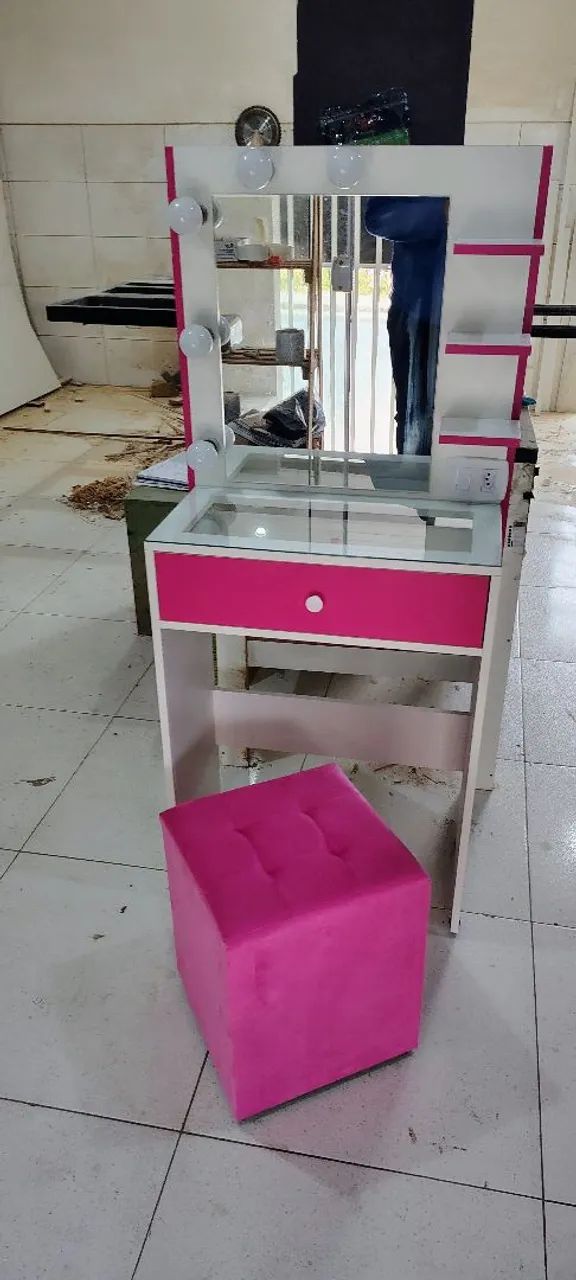 Penteadeira com Espelho e Banqueta - Nova! - Foto 4