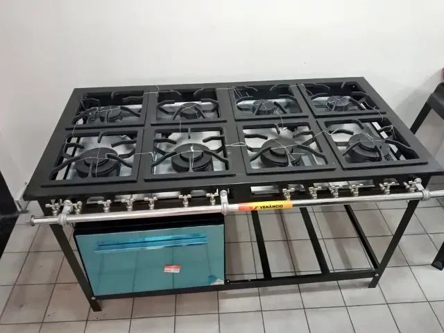 FOGÃO 8 BOCAS COM FORNO VENANCIO
