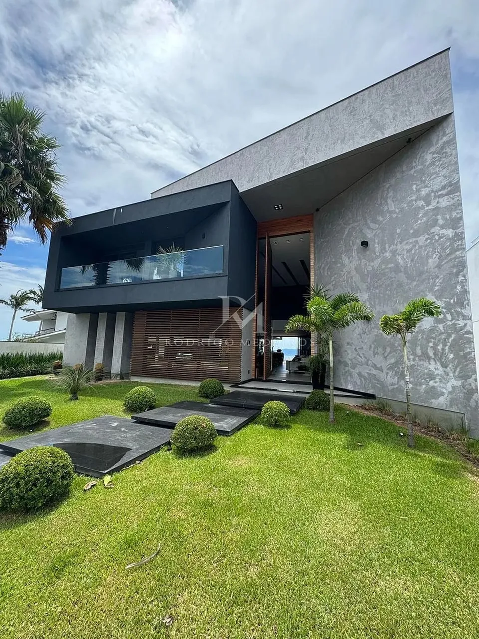 Casa Alto Padrão Luxo 740 m², Mobiliada, 4 Suítes, Piscina e Sauna - Bosque das Mansões, S