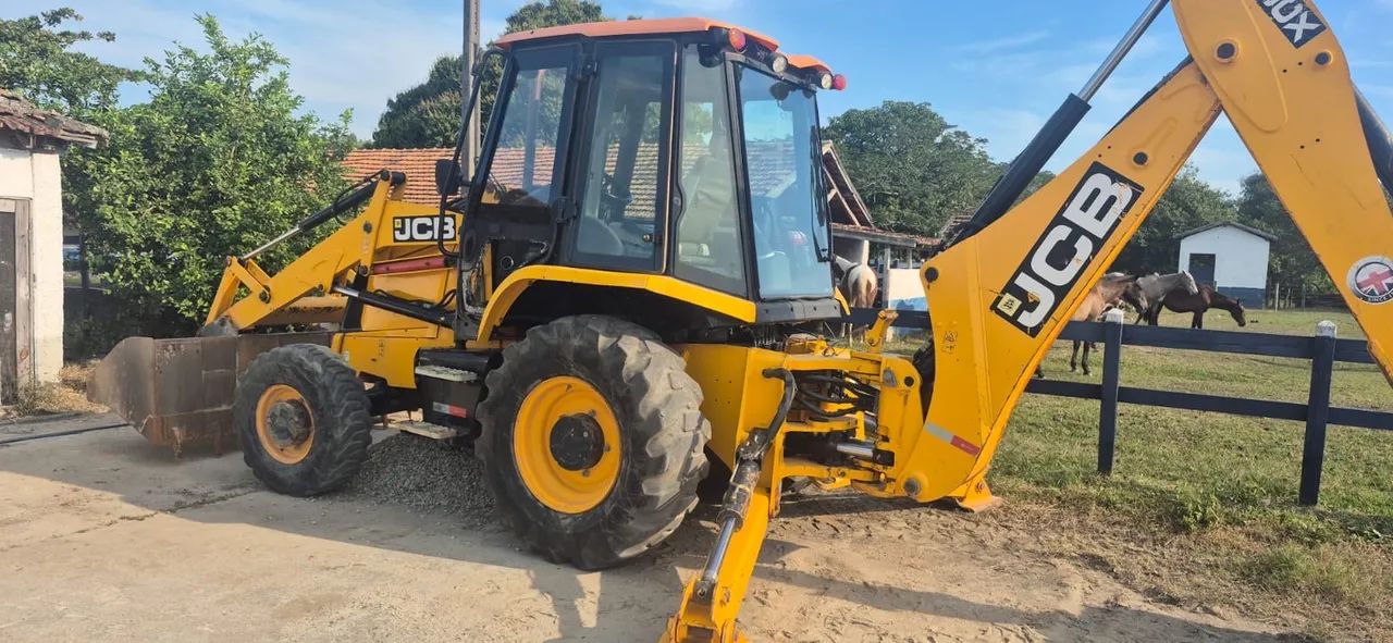Retroescavadeira JCB 3CX 4x4 - Ano 2021 - R$ 285.000 - Foto 3
