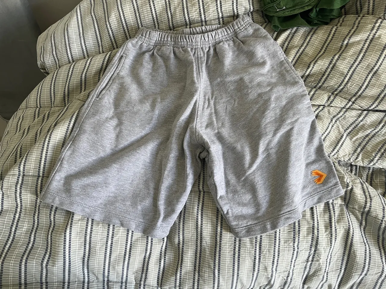 Shorts de Moletom Cinza escola eleva