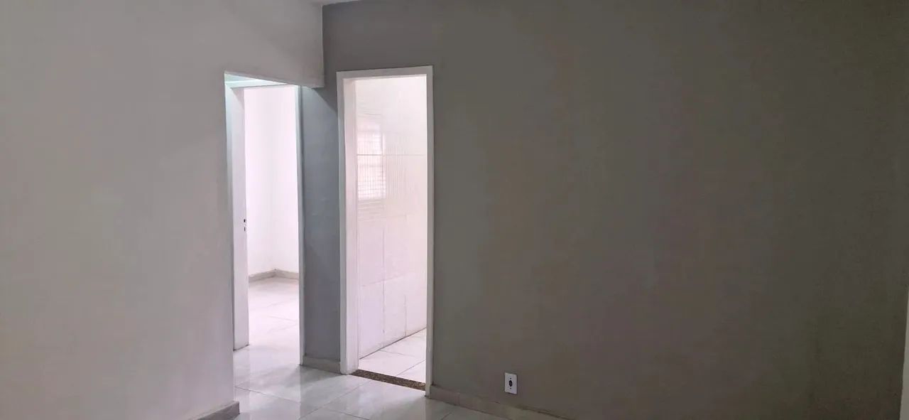 Apartamento aconchegante com 02 quartos para locação no bairro de Campo Grande, Rio de Jan