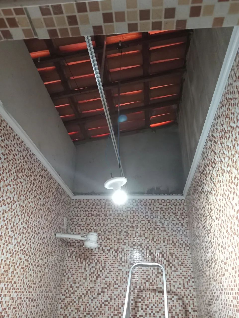 Trabalhamos com instalação de forro de pvc Material já todo incluso  - Foto 5