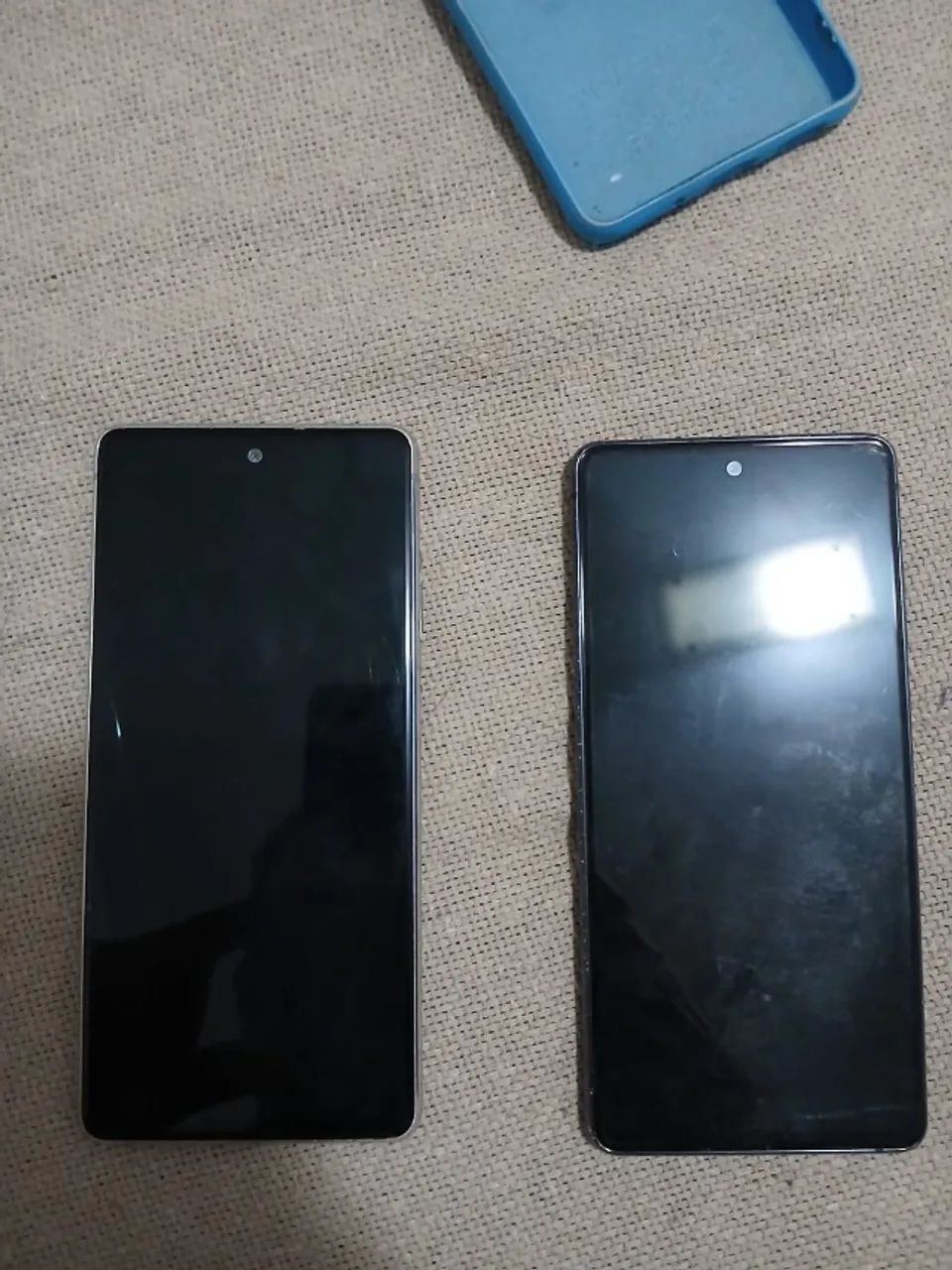 (com defeito) dois s20 fe - Foto 3