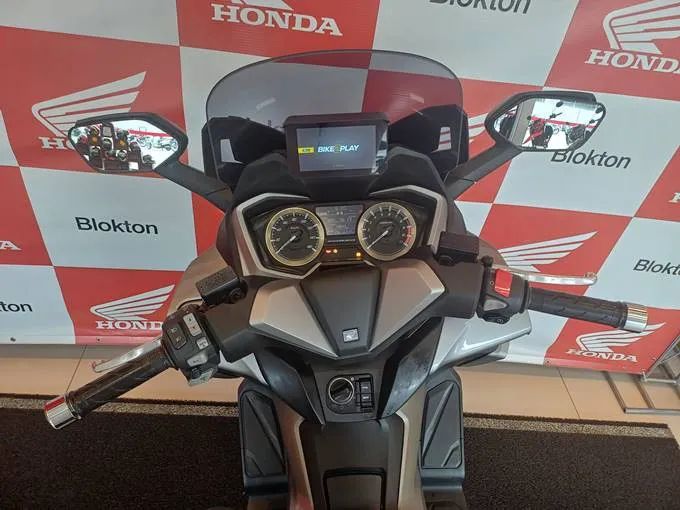 Honda FORZA 350 2022/2023 baixo KM - Foto 11