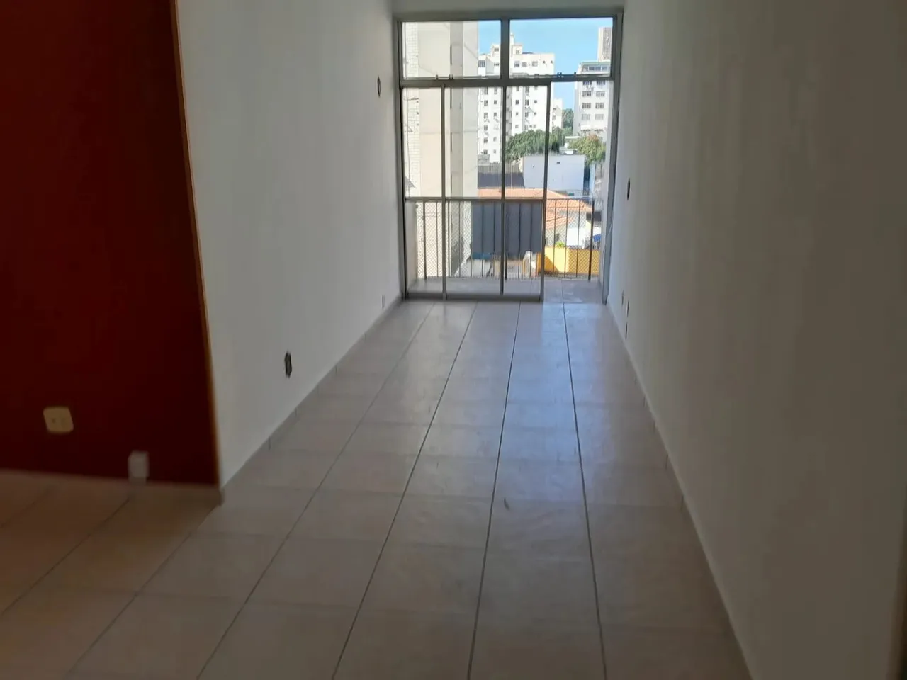 Excelente Quarto E Sala Com Dependência Revertida No Catete 58 m²