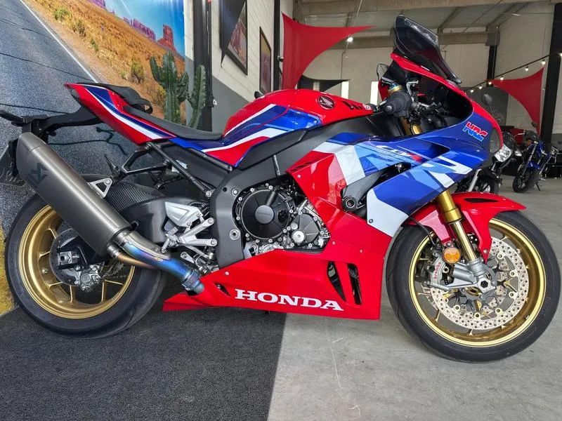 HONDA CBR 1000RR R SP 2024 - Foto 6