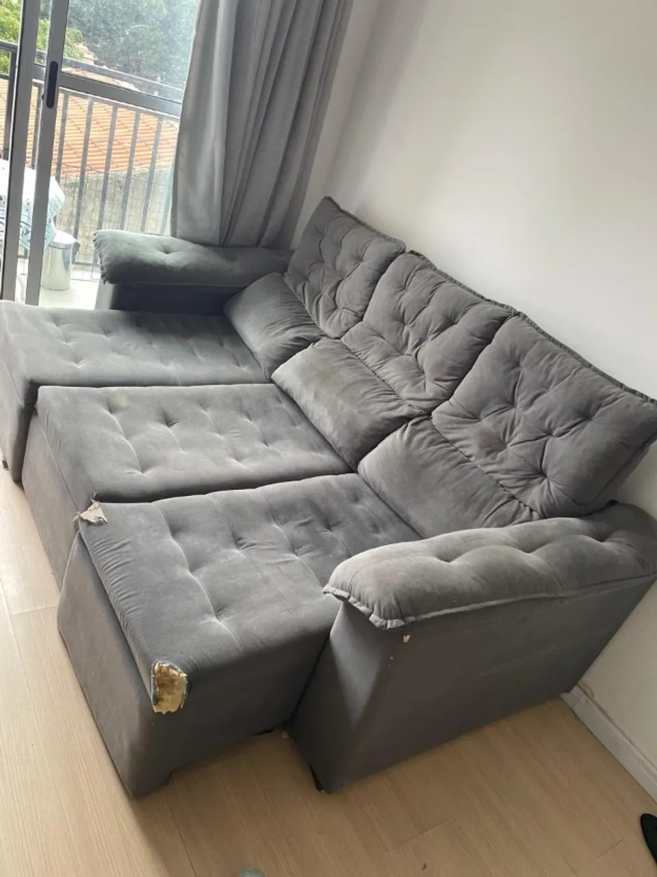 Sofá Retrátil Cinza 3 Lugares Usado - R$250