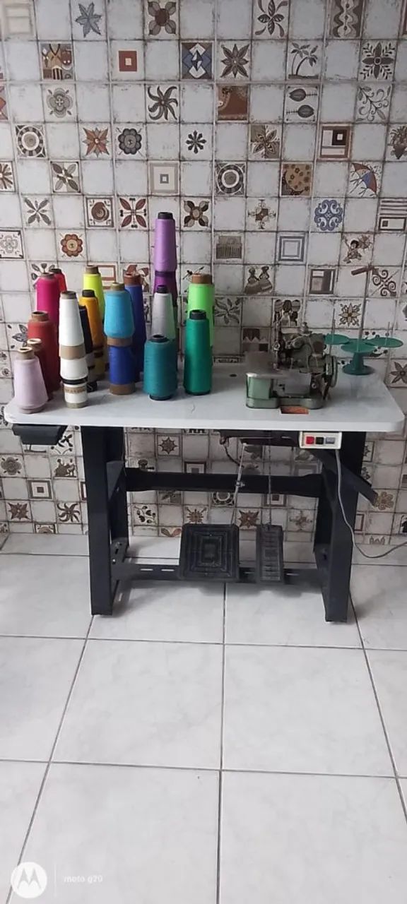 Máquina de costura Overlock