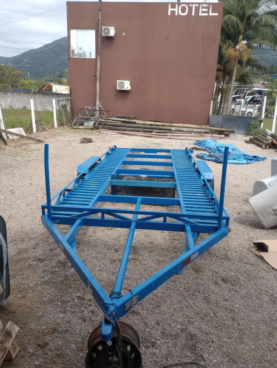 Reboque 2 eixos troco