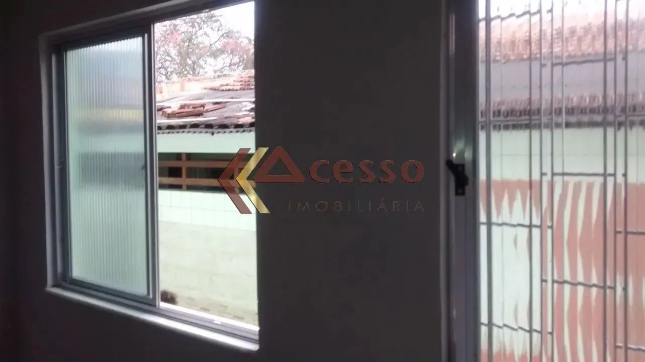EXCELENTE CASA TÉRREA 2 QUARTOS EM BENTO RIBEIRO! - Foto 3