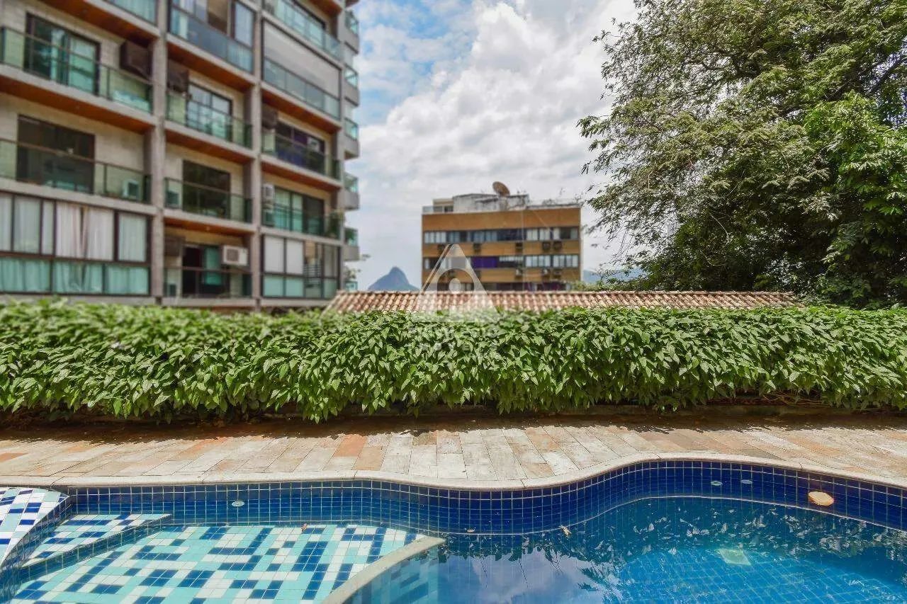 Casa duplex com 213 m² de área edificada na Lagoa