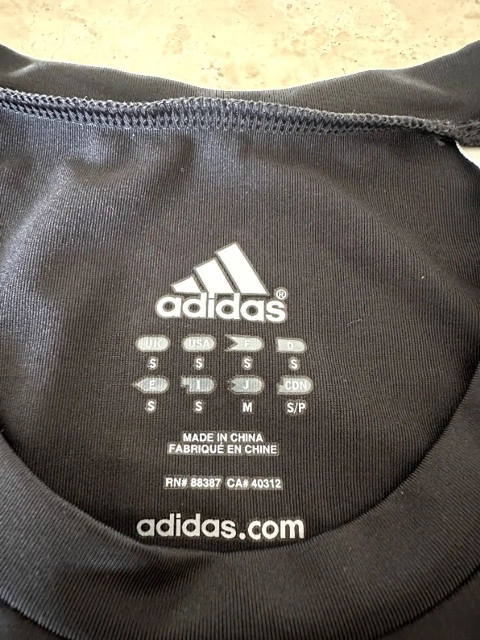 Camiseta térmica adidas masculina nunca usada - Foto 5