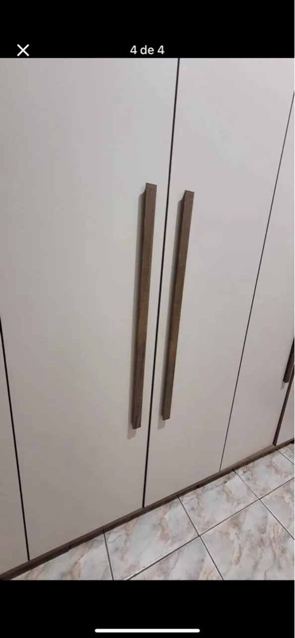 Guarda-roupa moderno com design elegante