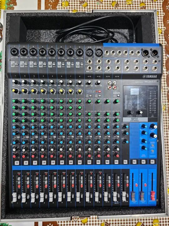 Mesa de Som Yamaha MG16XU