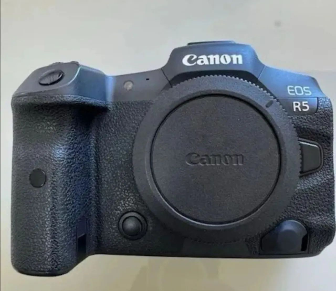Câmera Canon EOS R5 - Full Frame - 45MP